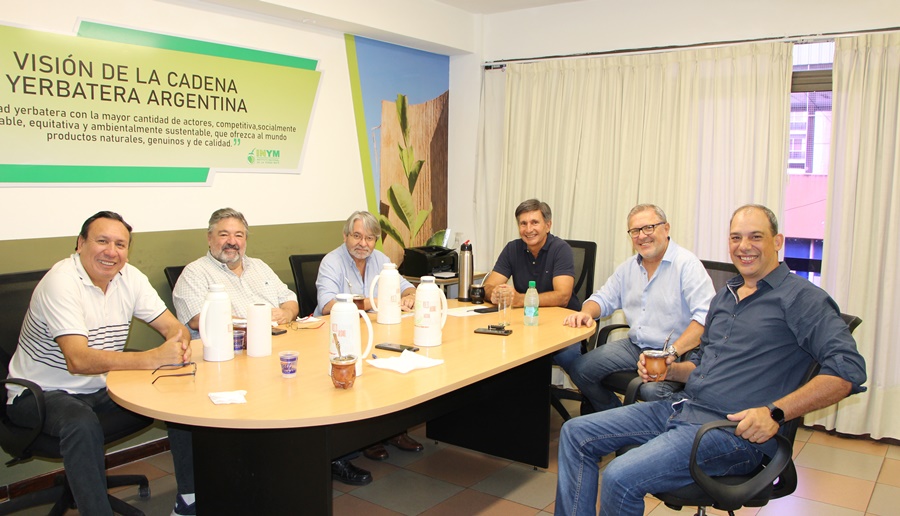 Eficiencia energética en secaderos, tema entre el INYM y el Instituto Forestal