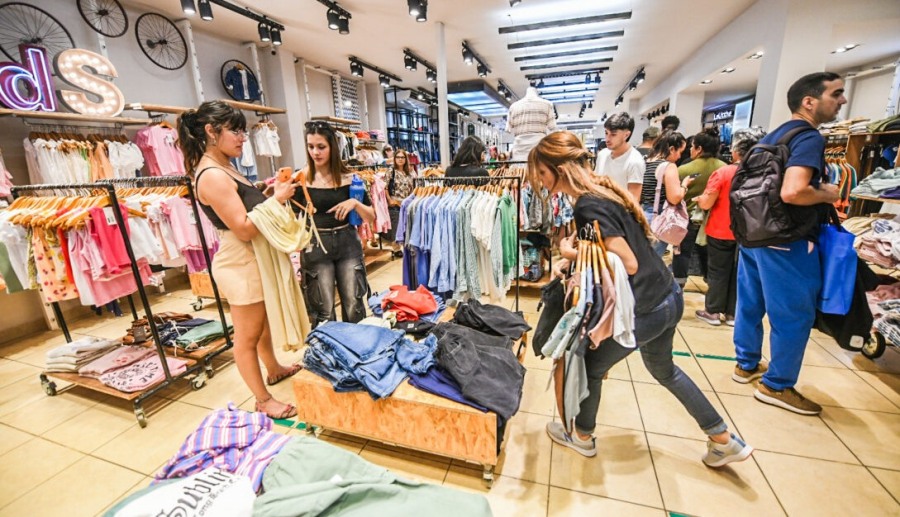 Misiones: Reactivación económica, los Programas Ahora con ventas por 8.500 millones de pesos mensuales, el Ministro Adolfo Safrán, destacó el rendimiento de esta herramienta antiinflacionaria