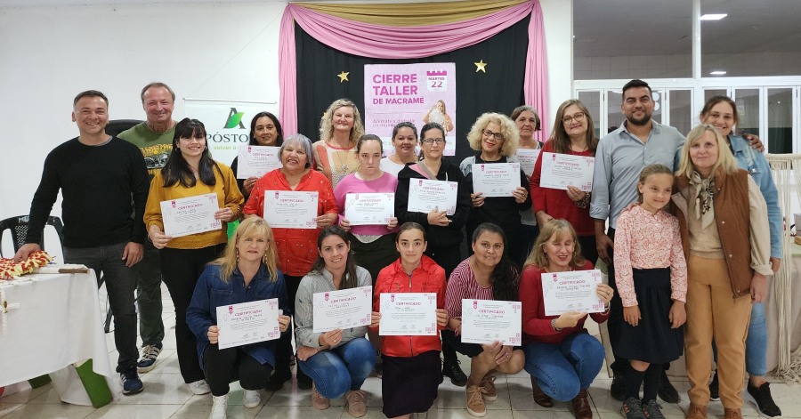 Apóstoles: Cierre del Taller de Macramé con entrega de certificados a las participantes, un evento que reunió a mujeres apasionadas por el arte y la creatividad