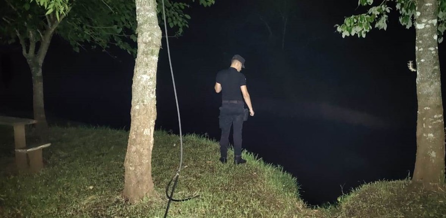 La Policía de Misiones realiza un operativo para ubicar a un hombre de 24 años que se arrojó a un arroyo