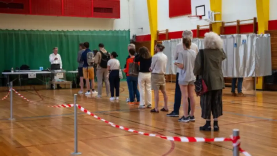 Alianza de Izquierda se perfila como ganadora en Francia, según estimación