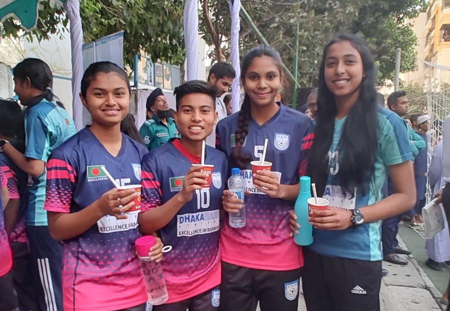 La yerba mate desembarcó en Bangladesh y generó gran aceptación en los jóvenes