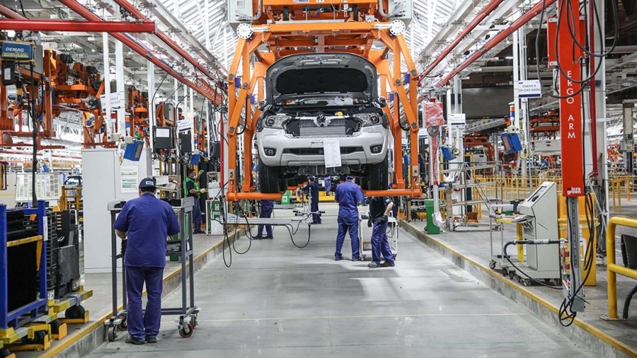 Pese al crecimiento del automático: Mercado automotor, más del 70% de los argentinos elige caja de cambio manual