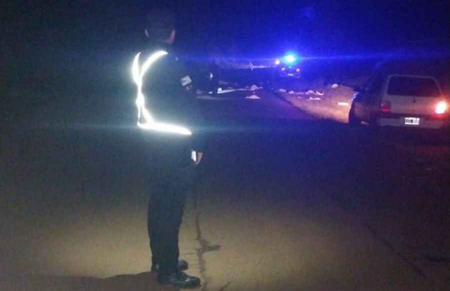 Misiones: Joven de 20 años murió atropellado y un menor, de 17 años resultó herido, se habrían acostado sobre la cinta asfáltica de la ruta, la Policía investiga las circunstancias del hecho