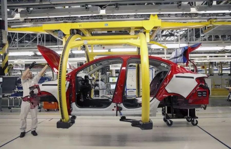 Autos: Reducen plazo para pagar importación de autopartes y evitar que se pare producción