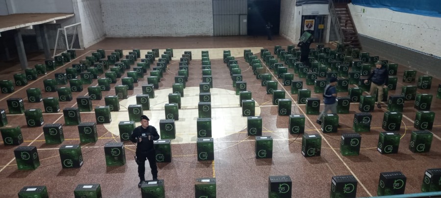 Desmantelaron operación de contrabando de cigarrillos en el Municipio misionero de Puerto Rico: Incautaron mercancía por un valor de 275 millones de pesos