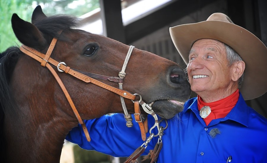 Una leyenda del adiestramiento sin violencia: Llega a la Argentina el hombre que habla el idioma de los caballos
