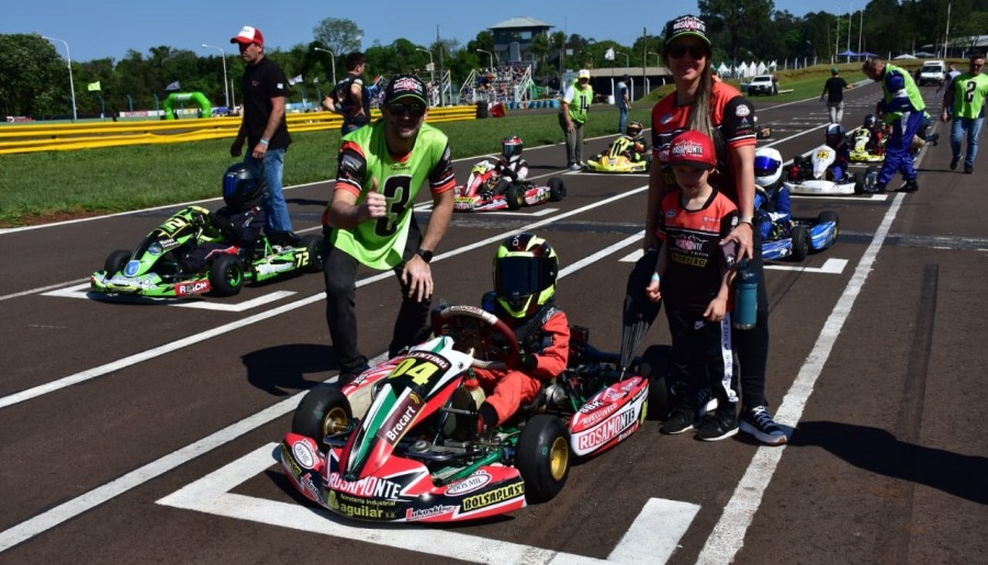 Campeonato Misionero de Karting en Pista: El team yerbatero festejó en el podio en el Kartódromo Ciudad de Oberá, Valentino Silveira se destacó y terminó segundo en la Categoría Escuela