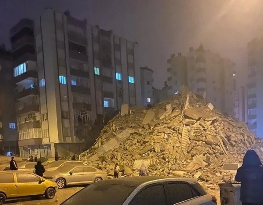 Fuerte sismo de 7,8 sacudió el sur de Turquía