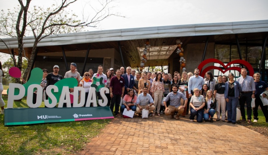 Posadas: Referentes de veinte Municipios se reunieron en una Jornada de Ornamentación y Embellecimiento de Ciudades