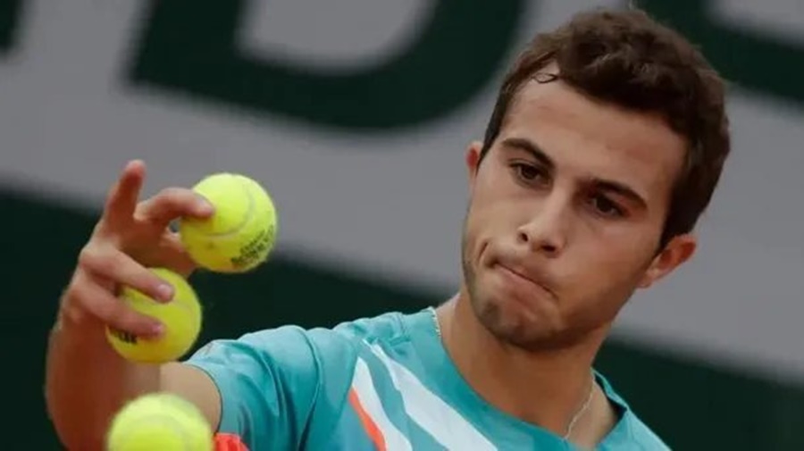 Tenis: Un jugador francés tenía triple match point en contra y abandonó el partido