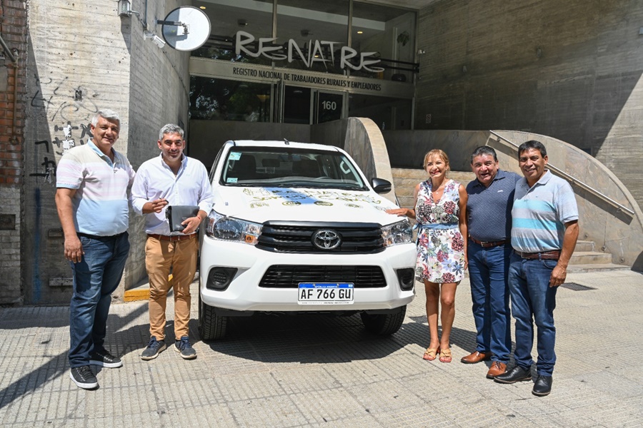 El Presidente del RENATRE, José Voytenco, entregó otro vehículo 4×4 para fortalecer el trabajo registrado en Salta