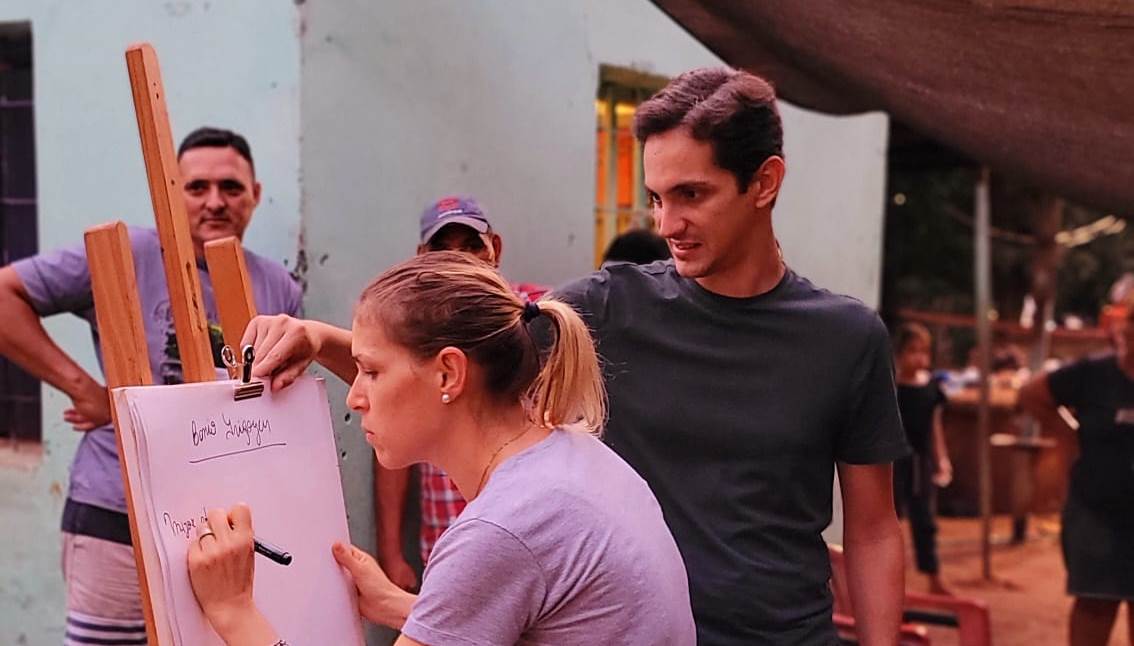 Innovación: Gastón Caballero y el “Atril Ciudadano”, otra manera de hacer política