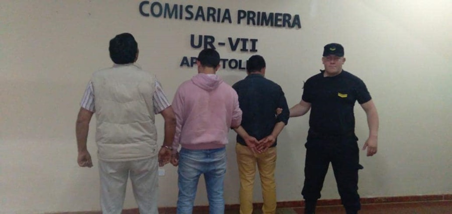 Apóstoles: Se hallaban riñendo en la vía pública, fueron detenidos y se secuestro de un cuchillo tipo puñal