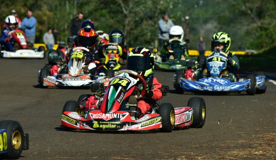 Campeonato Misionero de Karting en Pista: Valentino Silveira llega como líder del Campeonato Escuela y el Rosamonte Racing Team va por más podio