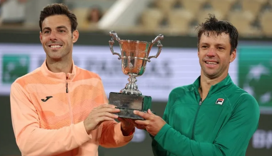 Tenis: La pareja argentina-española de Horacio Zeballos y Marcel Granollers son campeones del Roland Garros