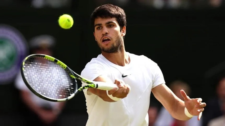 Tenis: Carlos Alcaraz venció a Novak Djokovic y se coronó en Wimbledon