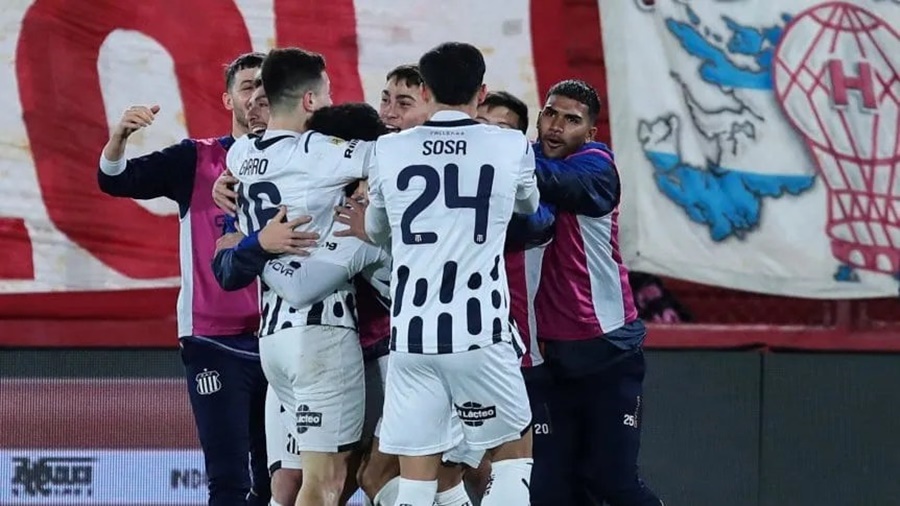 Talleres de Córdoba ganó en el final y River Plate todavía no puede ser campeón de la Liga Profesional de Fútbol