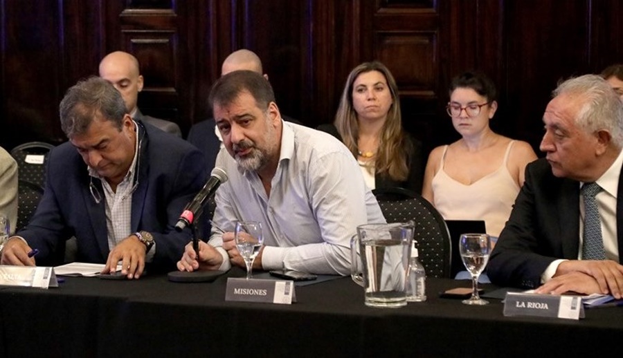 El Ministro de Misiones Héctor González participa de la reunión del Consejo Federal de Salud en Capital Federal