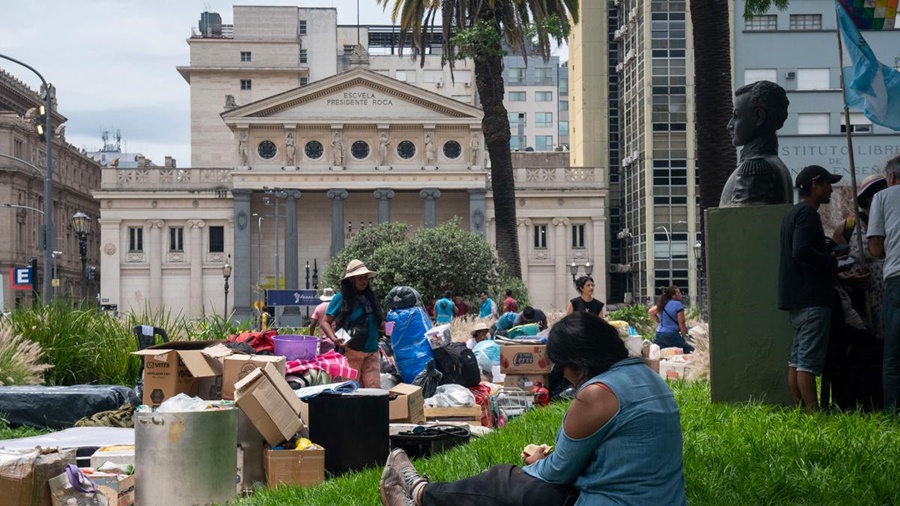 Tras cuatro meses: El Gobierno porteño desalojó al Tercer Malón de la Paz de Plaza Lavalle