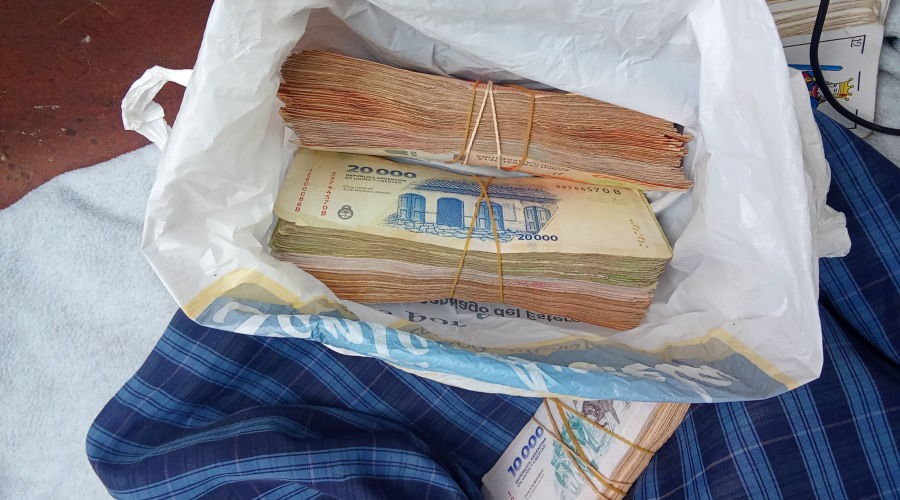 En un descuido se hizo de más de un millón y medio de pesos, pero las cámaras lo delataron y terminó tras las rejas