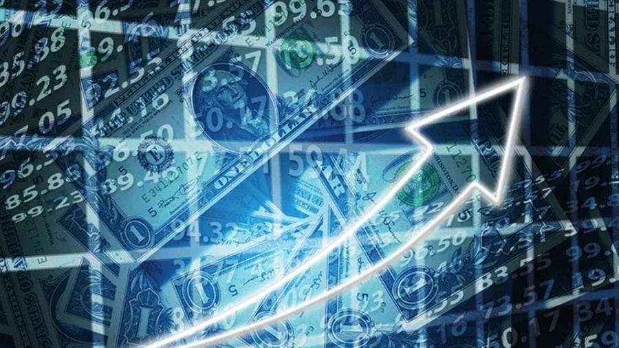 Dólar blue recalentado: Escaló 80 pesos en la semana, marcó nuevos récords, la brecha superó el 150% y este viernes 6 de Octubre cerró a 880 pesos