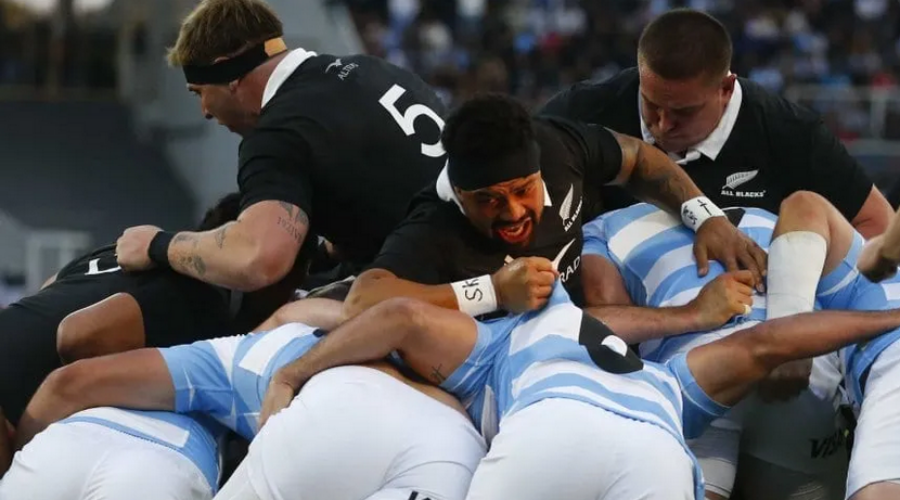 Los Pumas cayeron ante los All Blacks en el Estadio Mario Alberto Kempes de la ciudad de Córdoba, al que asistieron más de 50 mil personas en el debut del Rugby Championship 2025