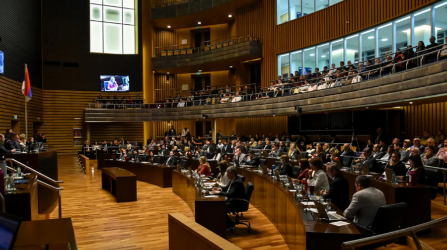 La Legislatura misionera trató proyectos sobre inclusión educativa y reconocimientos a bomberos voluntarios
