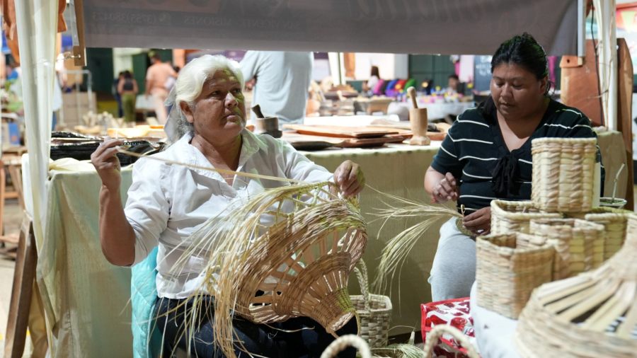 Cultura y tradición en el Noveno Encuentro de Artesanos en Apóstoles