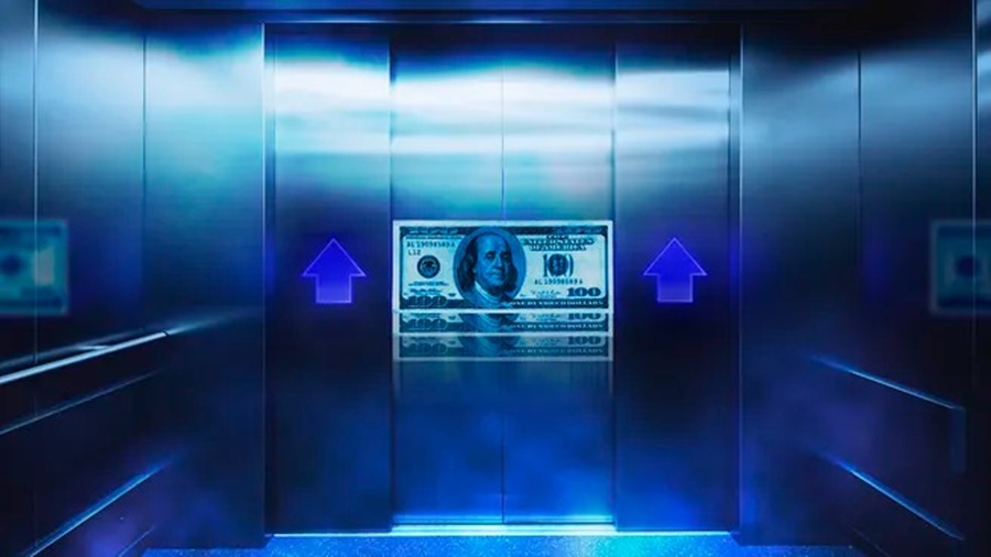 Mercado cambiario: Dólar blue desatado, saltó 24 pesos en cuatro días, alcanzó un precio inédito y cerró en 553 pesos