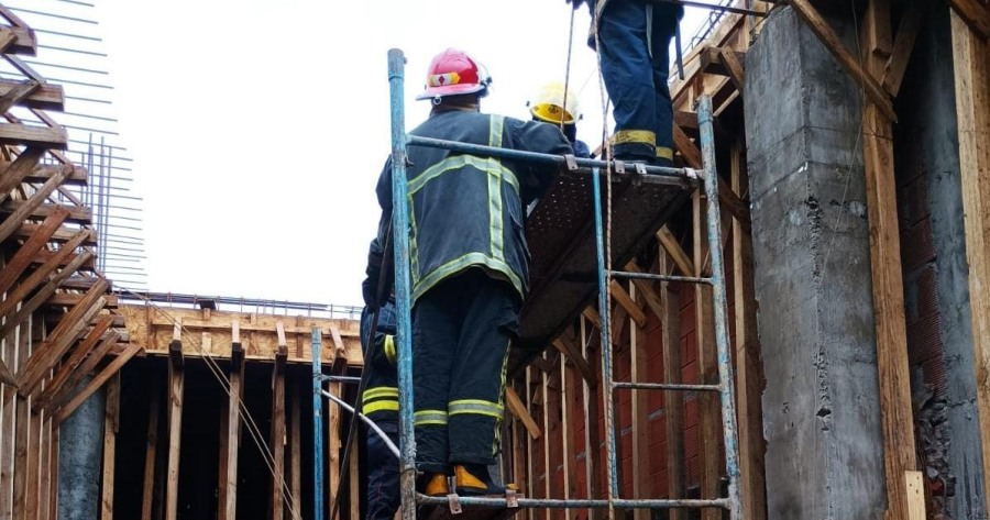 Misiones: Un obrero de 32 años falleció y otro quedó lesionado tras recibir una descarga eléctrica en una construcción en la ciudad de Oberá