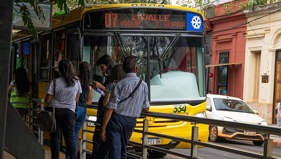 Se suspendió el paro y este jueves habrá colectivos en Misiones