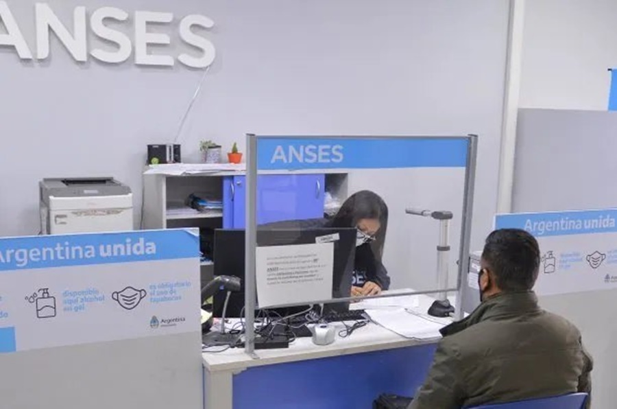 Tito Vialey: "Vamos a gestionar ante el Gobierno Nacional una oficina de ANSES en Apóstoles, es un pedido de muchos vecinos"