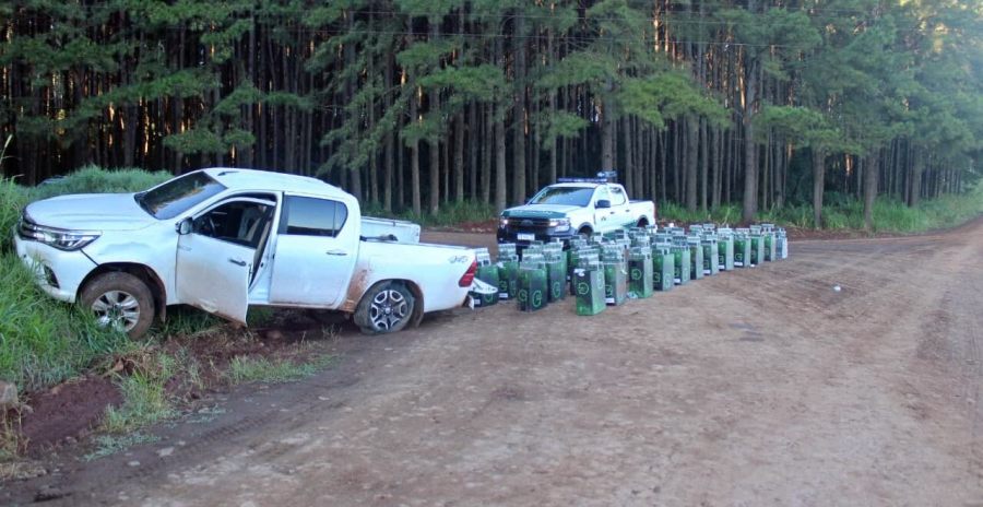 Gendarmería Nacional secuestró más de 25 mil paquetes de cigarrillos: Uno de los vehículos utilizados en uno de los ilícitos poseía pedido de secuestro por robo