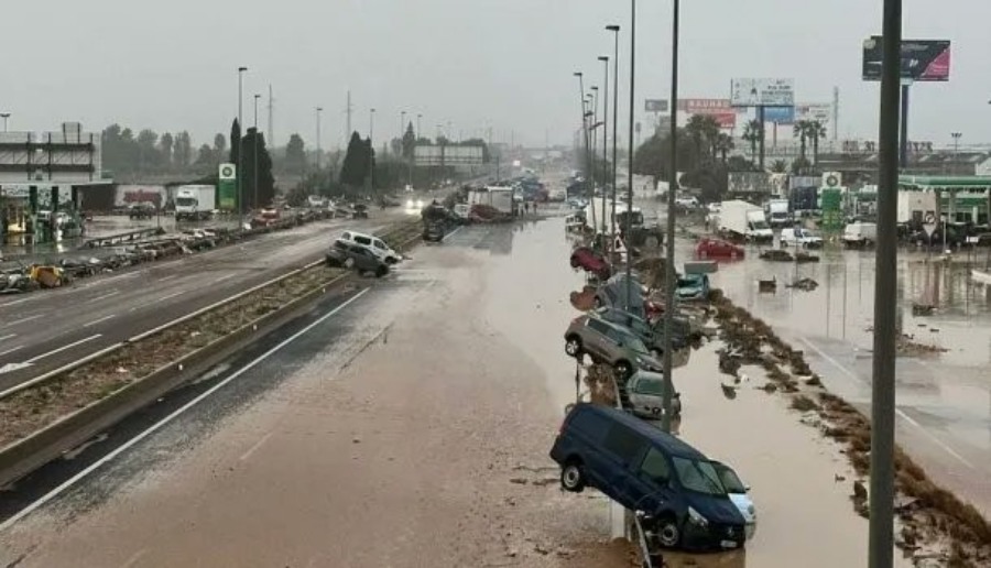 España: Inundaciones en Valencia dejan al menos 62 muertos
