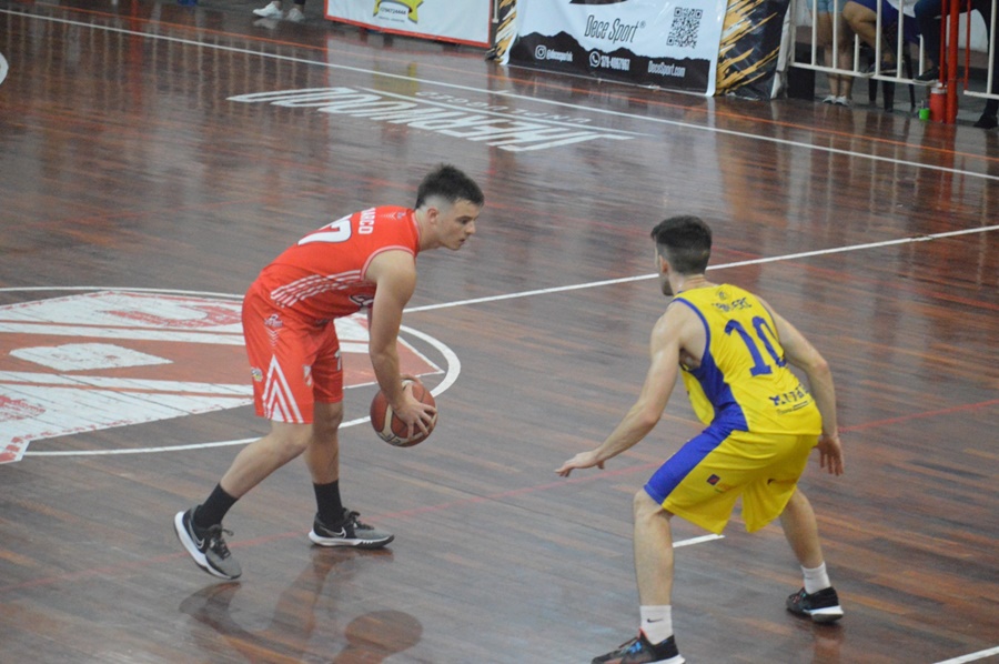 Liga Federal de Básquetbol: Bartolomé Mitre de Posadas, no pudo con Córdoba Básquet en Corrientes