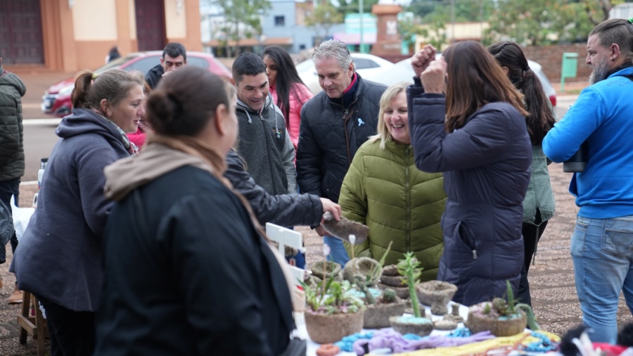 Apóstoles: Se desarrolló la Feria Raíces y Sabores, se busca promover el consumo local y que cada emprendedor pueda promocionar sus productos