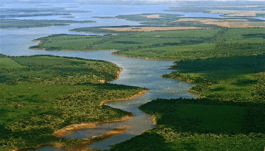 Corrientes comienza a olvidar el drama del fuego: Crece el área cubierta por agua