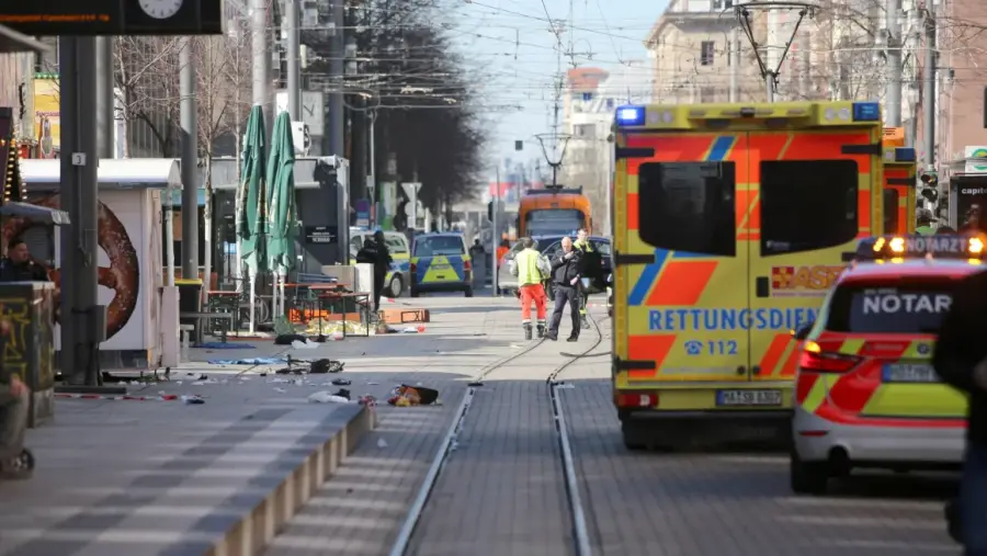 Al menos una persona murió en un ataque con coche en la ciudad alemana de Mannheim, según la Policía
