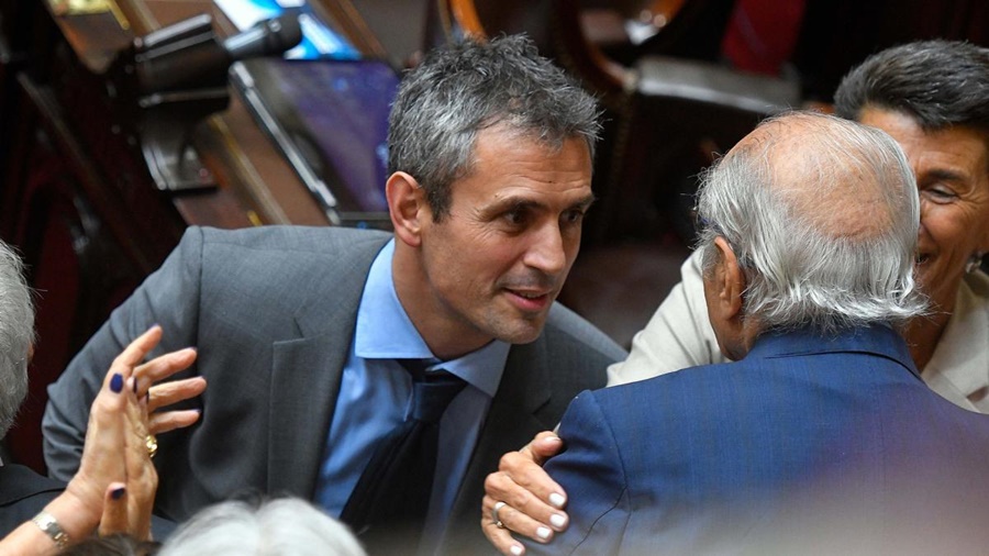 Ley "Bases": El oficialismo logró emitir dictamen de mayoría junto a bloques dialoguistas en Diputados