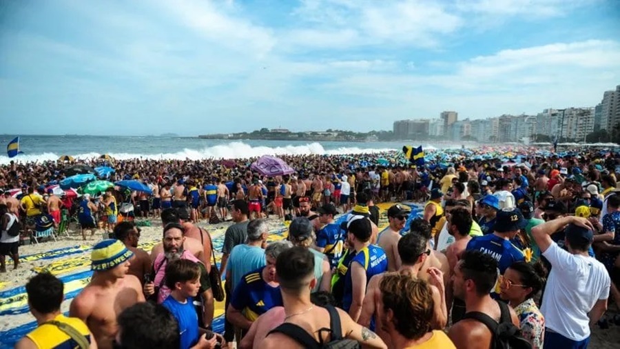 El banderazo de Boca Juniors en Copacabana, antes de la final de la Copa Libertadores 2023