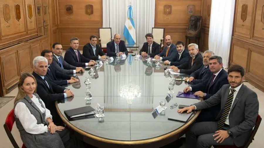 Ley Ómnibus y Paquete Fiscal: Gobierno Nacional aseguró que Gobernadores de Juntos por el Cambio "se comprometieron a apoyar ambos proyectos"