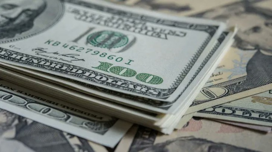 Mercado cambiario: El dólar blue se vuelve a disparar y supera con creces los 1.400 pesos