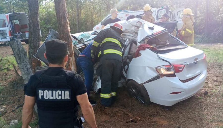 Misiones: Falleció el conductor del vehículo accidentado sobre la Ruta Provincial N° 211 en la localidad de Dos de Mayo, en tanto, su hija de 24 años, quien viajaba como acompañante, continúa internada con riesgo de vida