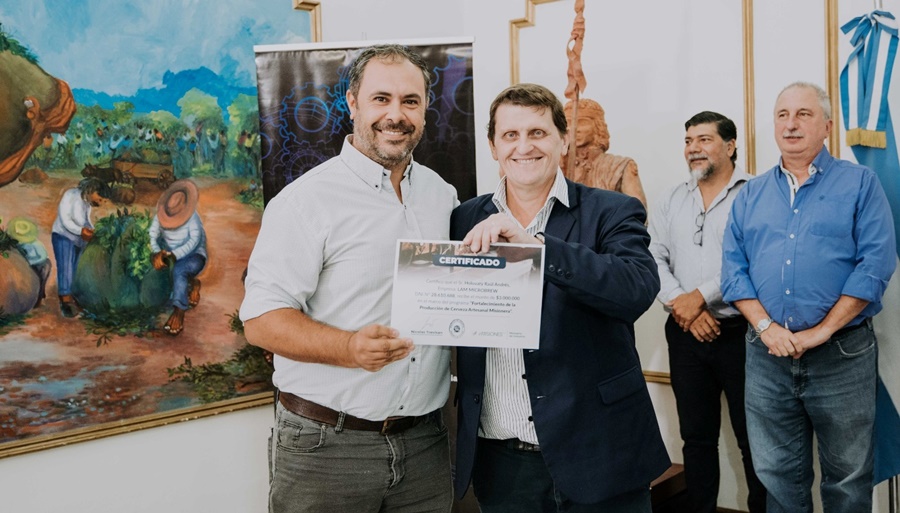 Adolfo Safrán: "Emprendedores forestales y cerveceros recibieron créditos con una tasa subsidiada por el Gobierno Provincial"