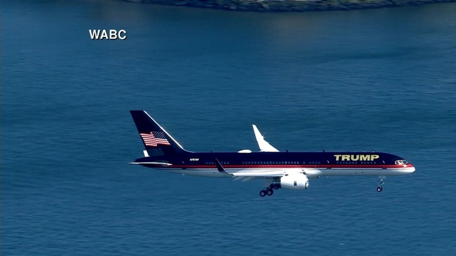 Trump llega a Nueva York para la histórica comparecencia de este martes
