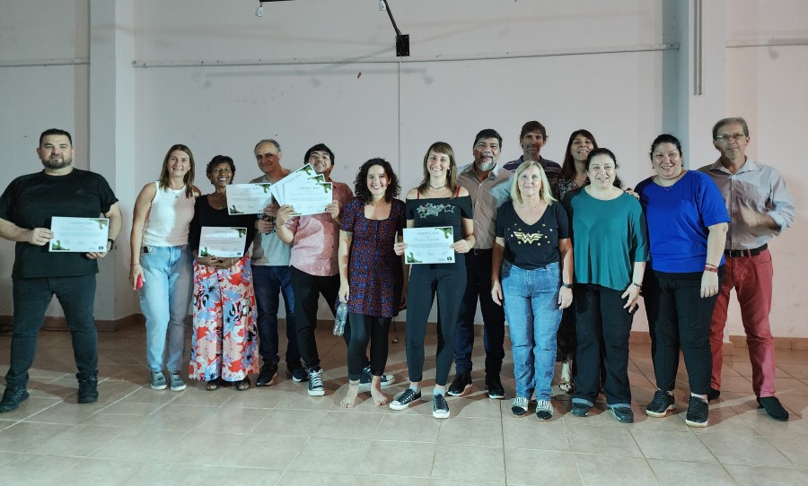 Apóstoles: Cierre Anual de "Sembrando Teatro" con la obra "Archivo Elena"