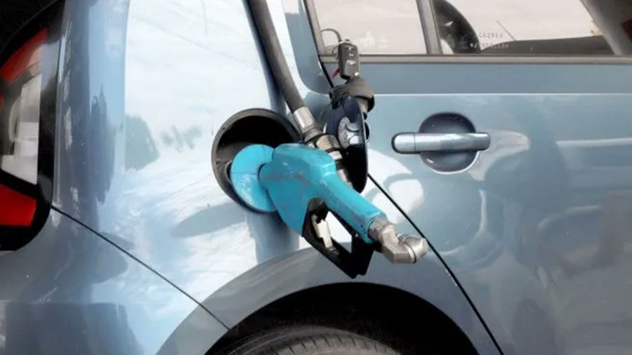 El combustible aumenta desde este lunes y se esperan largas filas en las estaciones: ¿Cómo obtener descuento?