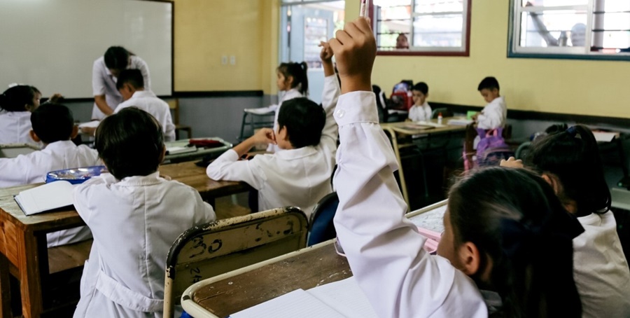 Misiones efectivizó el pago del FoPID y el día 16 de Abril abanará el Compensador Salarial Docente