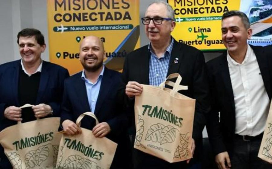 Lanzaron la nueva ruta aérea internacional que unirá Lima con Puerto Iguazú